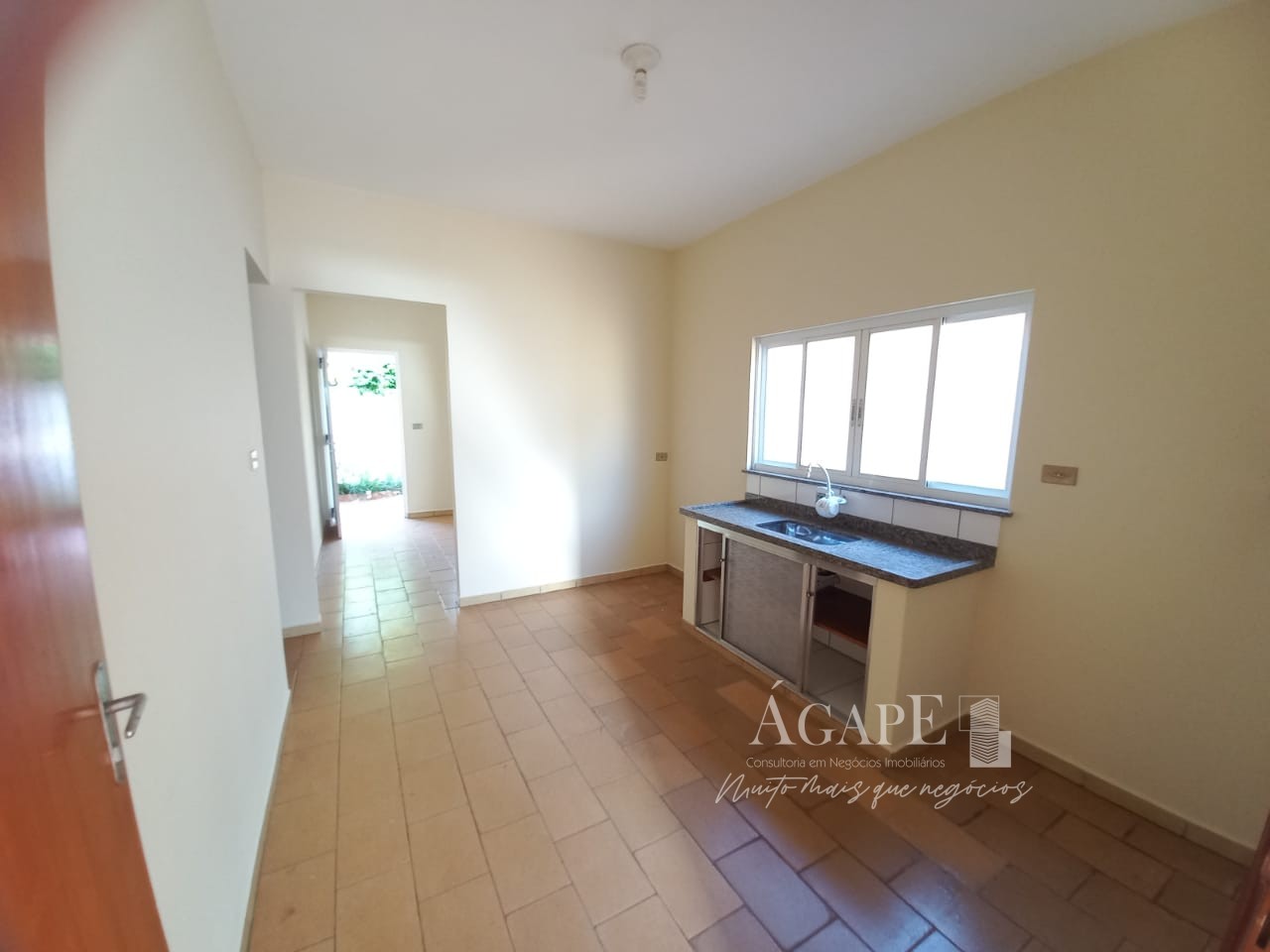 Casa com 5 dormitórios  com casa nos fundos em Artur Nogueira