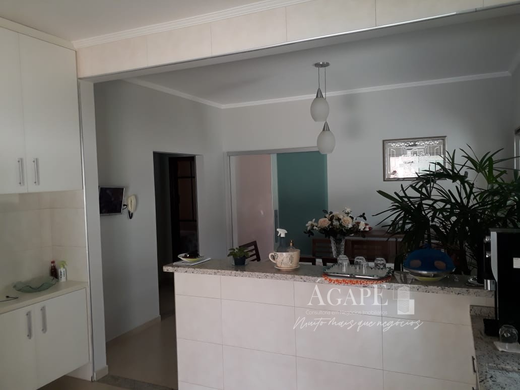 Casa com 3 dormitórios em Artur Nogueira