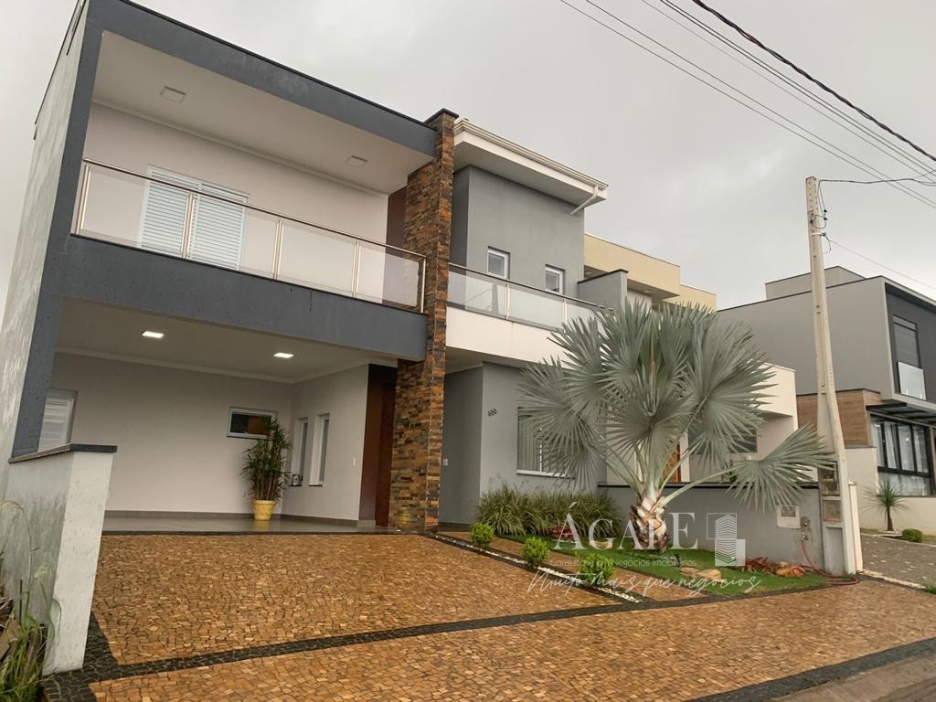 Sobrado em condomínio em Cosmópolis