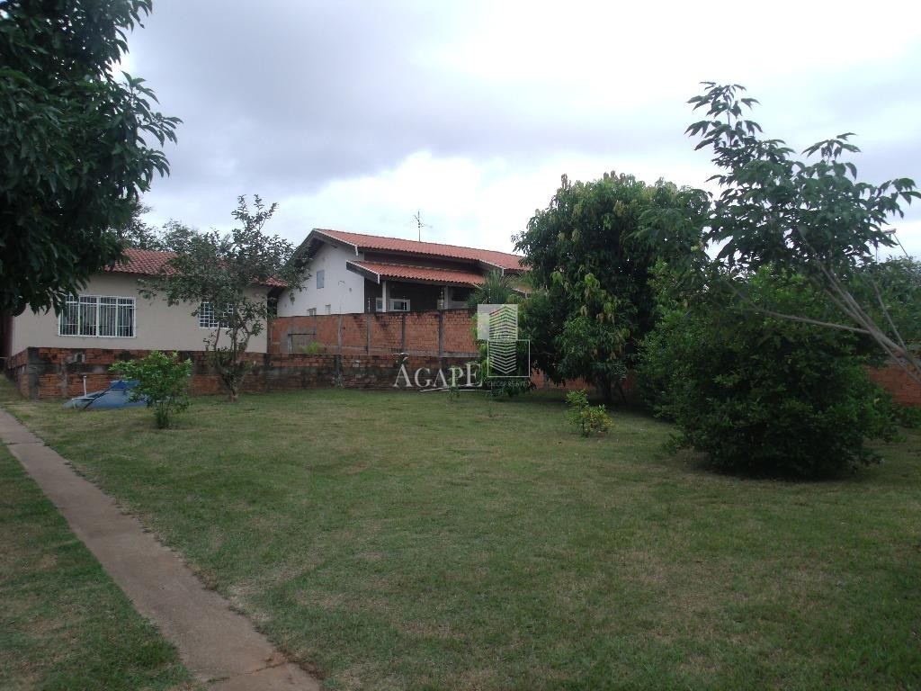 Chácara com 3 dormitórios