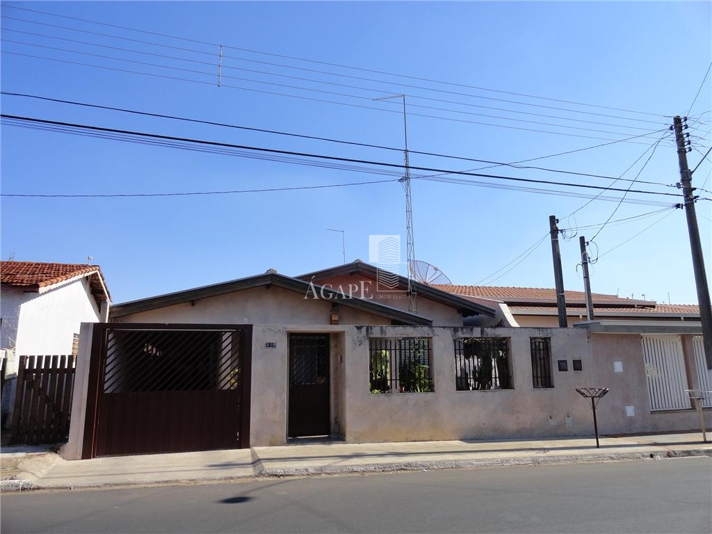 Casa com 5 dormitórios em Artur Nogueira