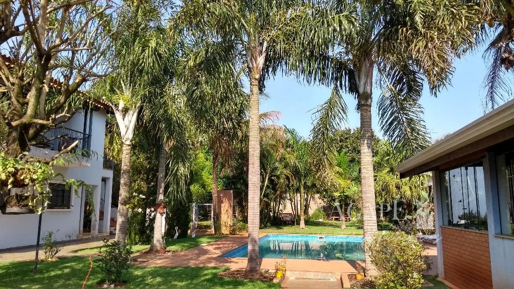 Casa com 5 dormitórios em Artur Nogueira