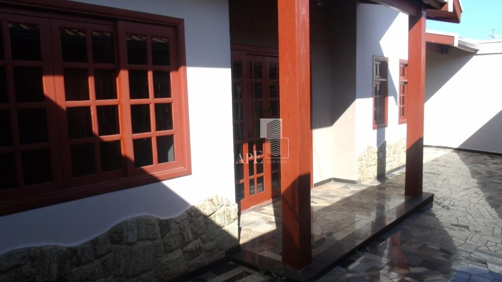 Casa com 3 dormitórios em Artur Nogueira
