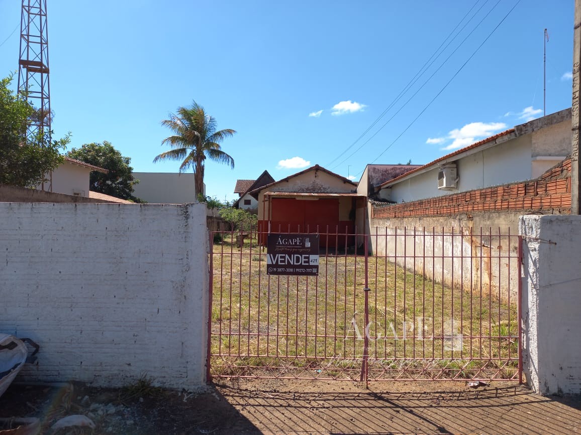 Terreno com barracão em Artur Nogueira no Centro da Cidade