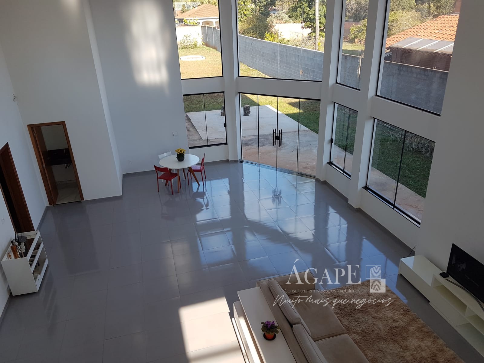 Casa com 5 suítes em Artur Nogueira