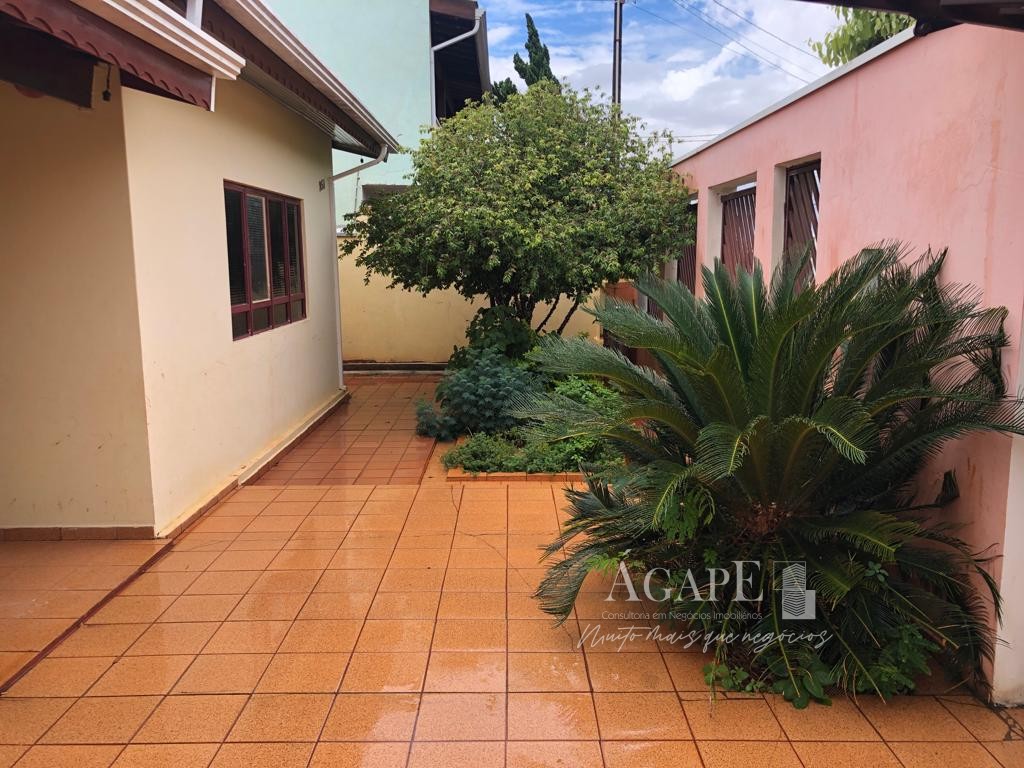 Casa com 5 dormitórios em Artur Nogueira próximo ao Centro