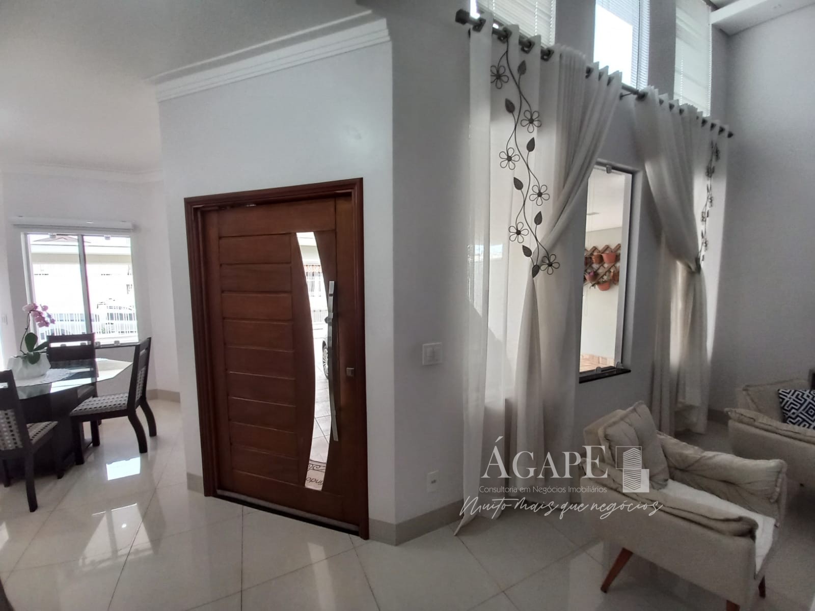 Casa com 3 dormitórios em Artur Nogueira