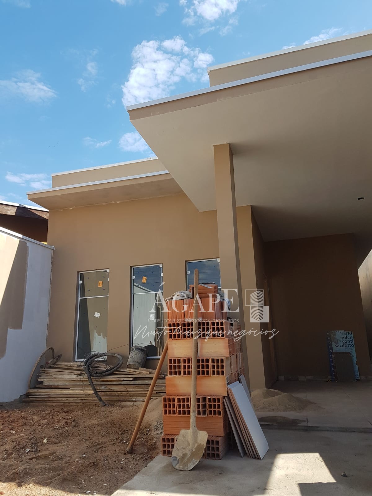 Casa com 2 dormitórios em Artur Nogueira