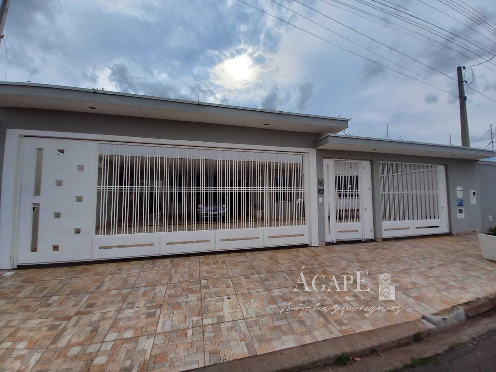Casa com 3 dormitórios em Artur Nogueira