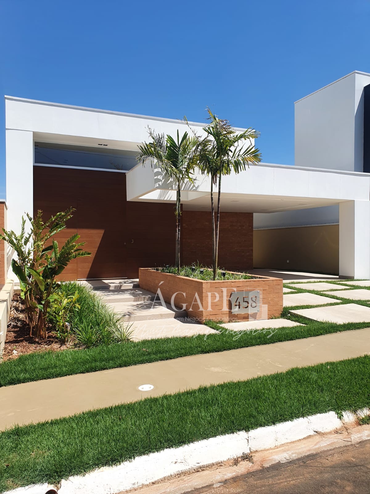 Casa com 2 suítes no Residencial São Luiz